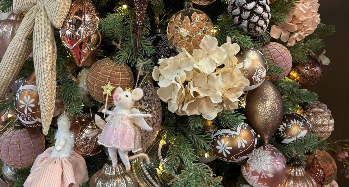 Early Bird Offers on Artificial Christmas Trees