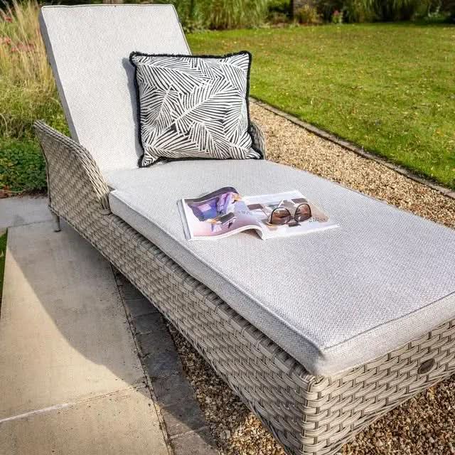 Hartman Eton Lounger in Beech