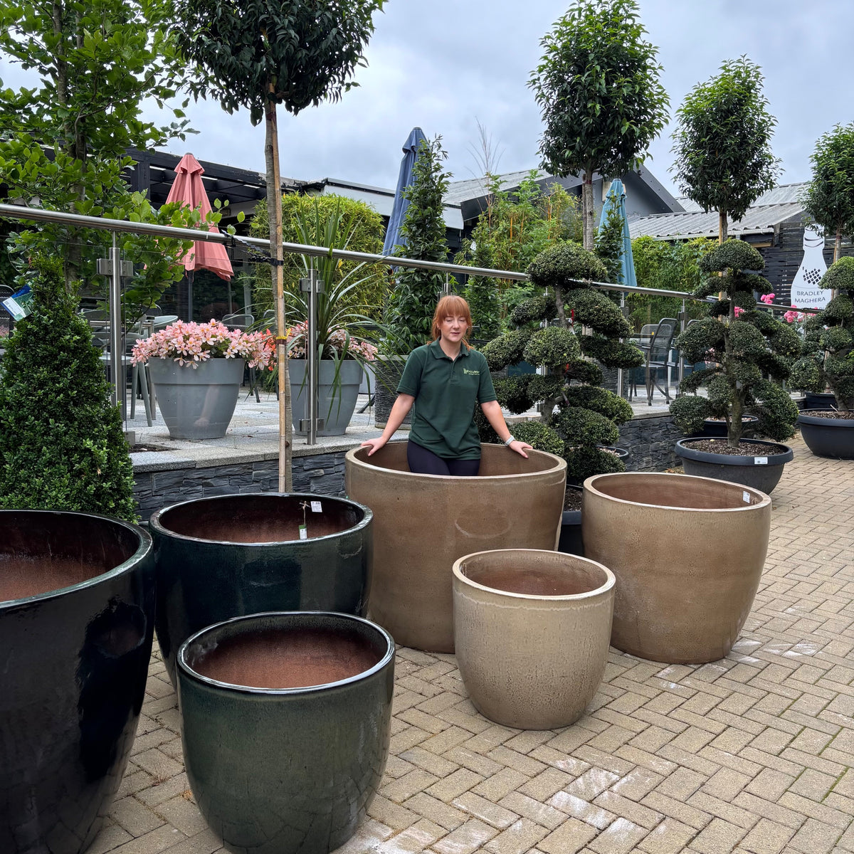 Hercules Glazed Garden Planters L, XL and XXL in black, biscuit or dark green