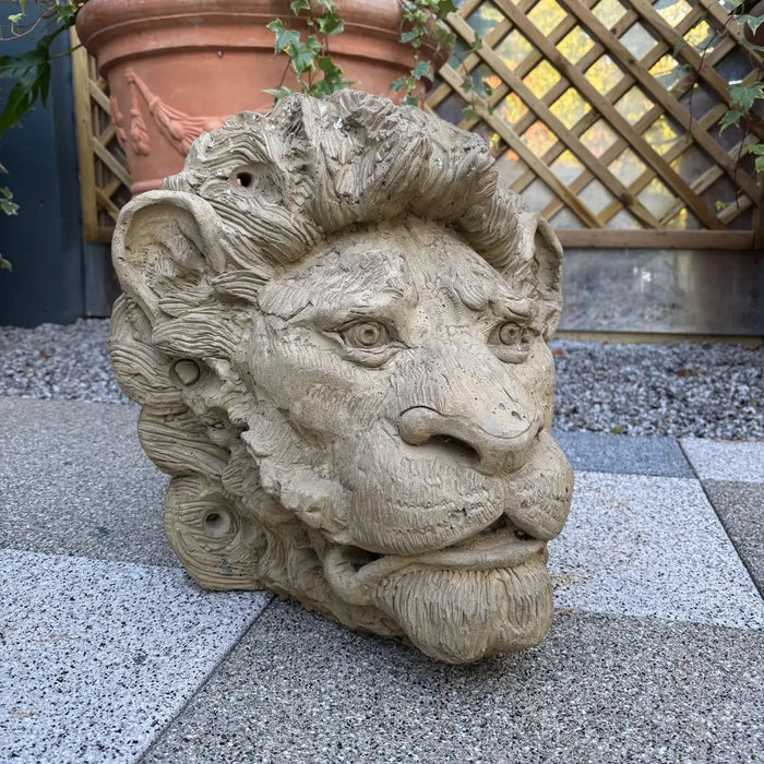 Lions Head Wall Mounted Water Feature