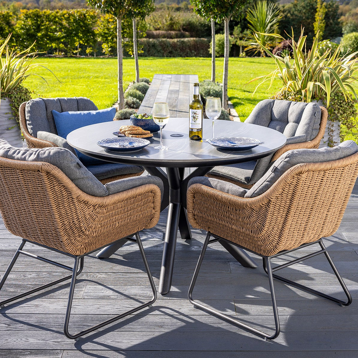 Supremo Seater Round Patio Set Supremo Barcelona Seater Round