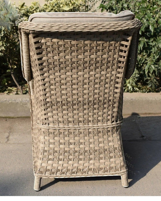 Hampton - 6 Seat Set with 135cm Round Table