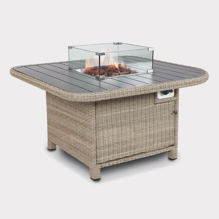 Palma Grande Corner Oyster with Fire Top Table