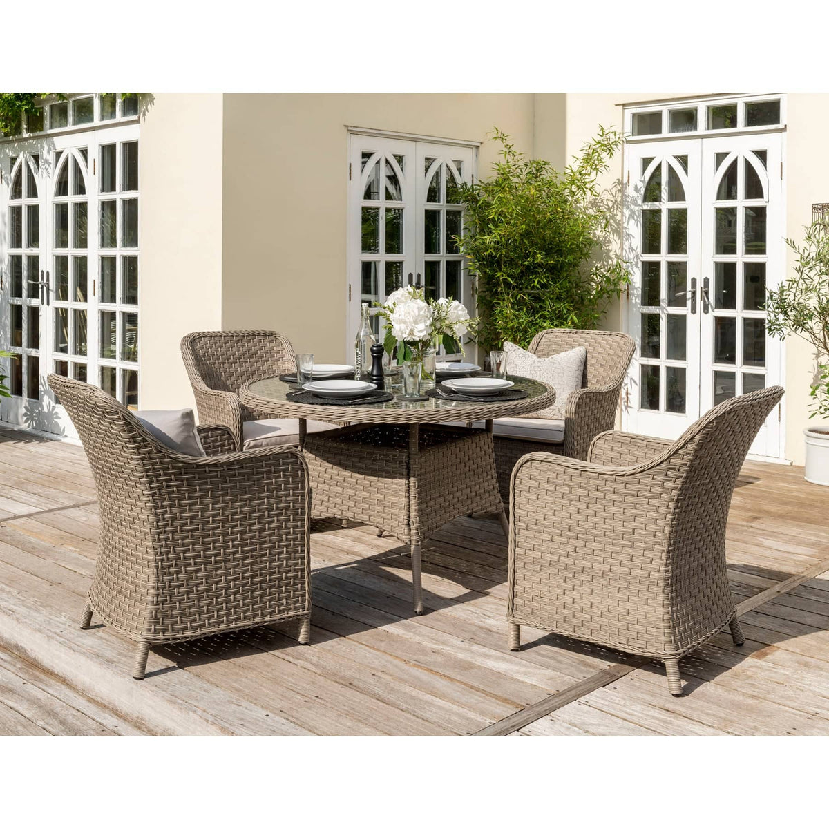 Kettler Garden Furniture Kettler Charlbury Dining 4 Seater Round Garden Table And Chairs Set